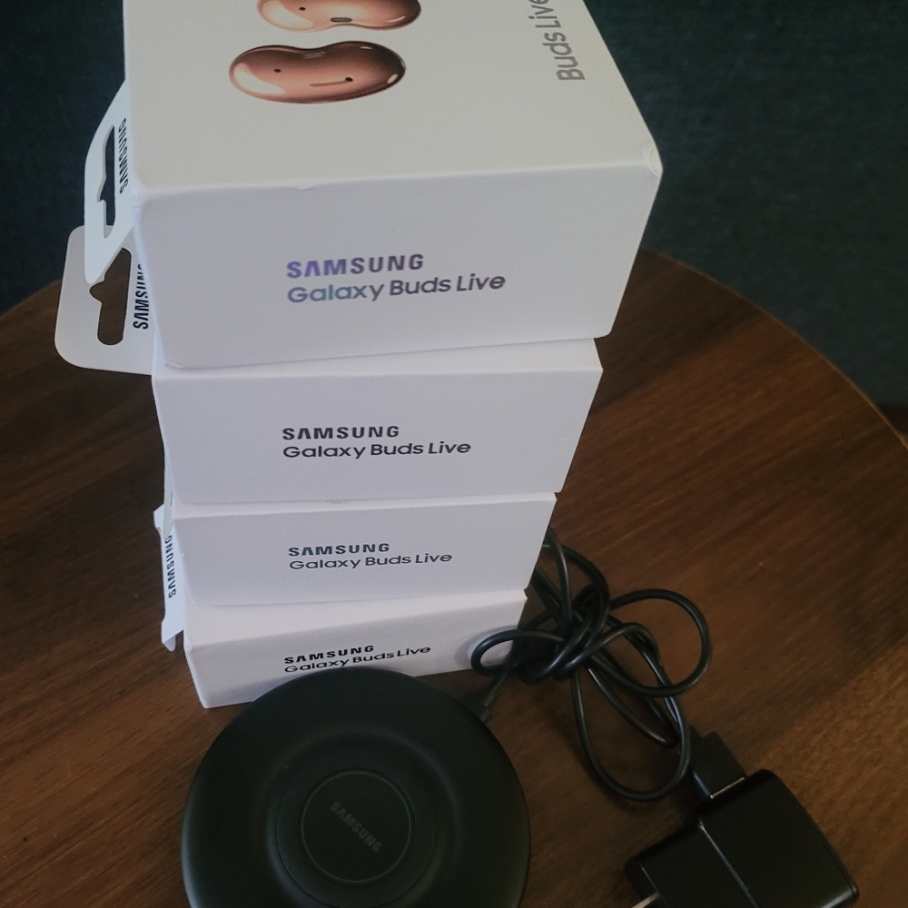 4 Samsung Galaxy Buds (3 Open Box) w/wireless charging pad and protective cases